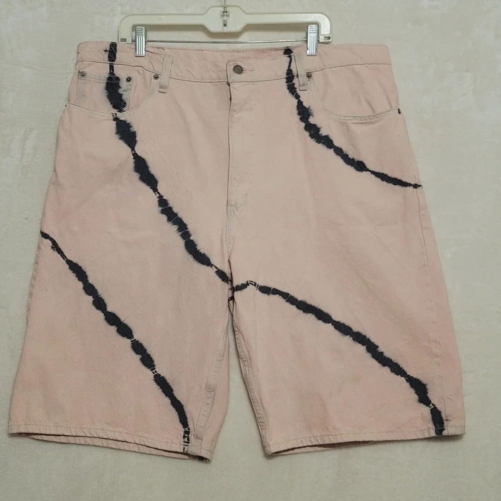 Levi's Men's Shorts Sz 40 Loose Baggy Salmon Denim 569